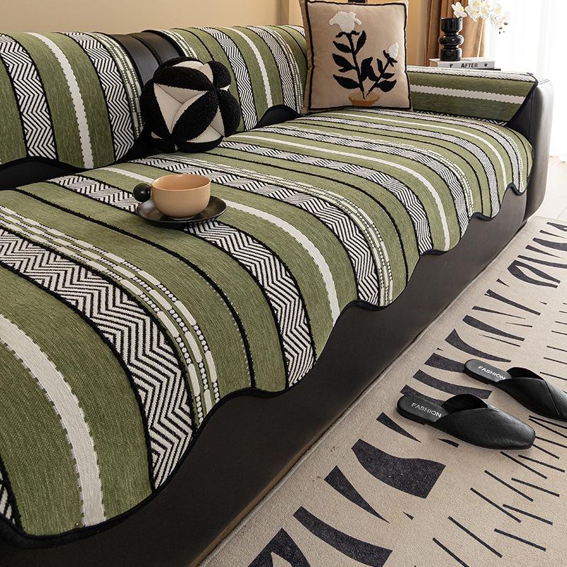 New Sofa Cushion, Antique Style, Universal In All Seasons, Special-Shaped Seat Cushion, Black Straight Row Sofa, High-End Sofa Towel