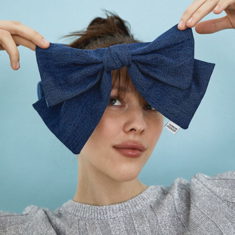 MIDNIGHT MOMENT Denim Ribbon Pin (2colors)