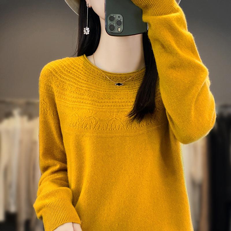 Autumn New Style Women's Round-neck Knitted Hollowed-out Round-neck Pullover Sweater, Seamless Base Layer for Women To Look Slimmer