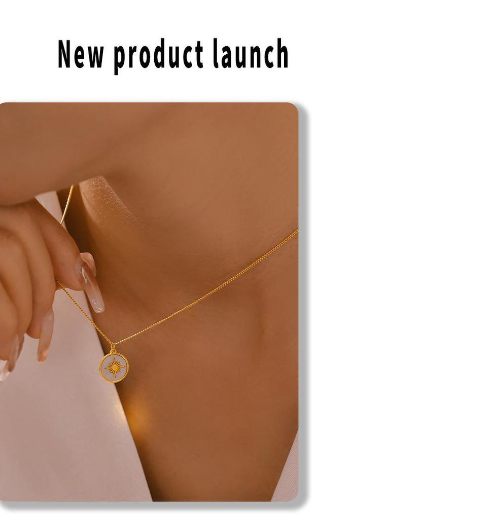 18 Karat Vergoldete Retro Stern Runde Anhänger Halskette aus Titanstahl