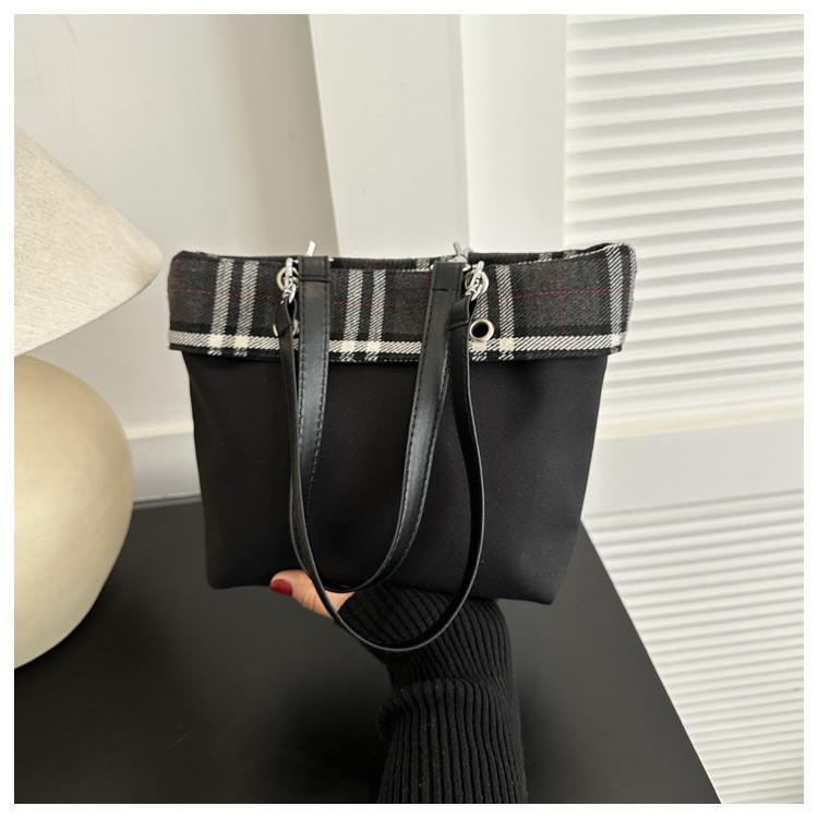 Korean Plaid Fabric Bucket Bag Women's Bag 2024 Winter New Texture Fashion Simple Shoulder Bag