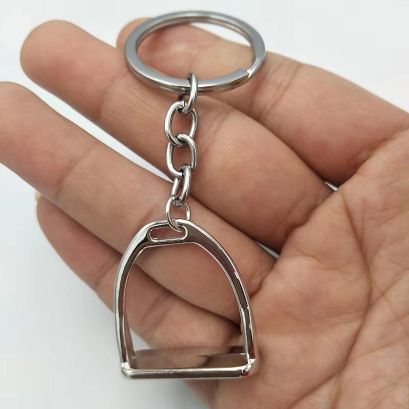 Equestrian Charm Keychain Stirrup Key Pendant with Snaffle Bit Designs Alloy Texture Key Rings Suitable for Horse Lovers