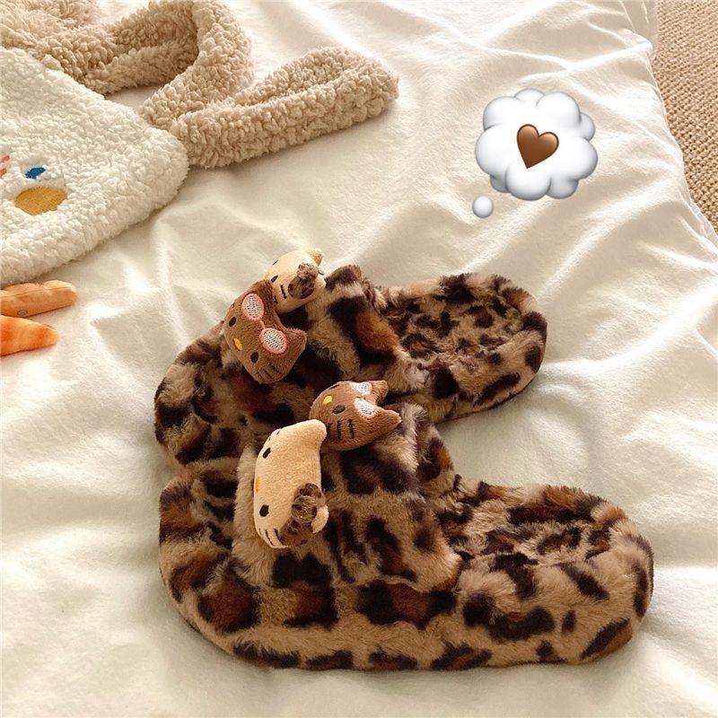 Leopardenmuster niedliche Katze ist sehr bequem und gutaussehend, Winter neue dicksohlige Baumwoll-Schlepp-Damenschuhe flauschige Schlepp-Fleece-Warmschuhe