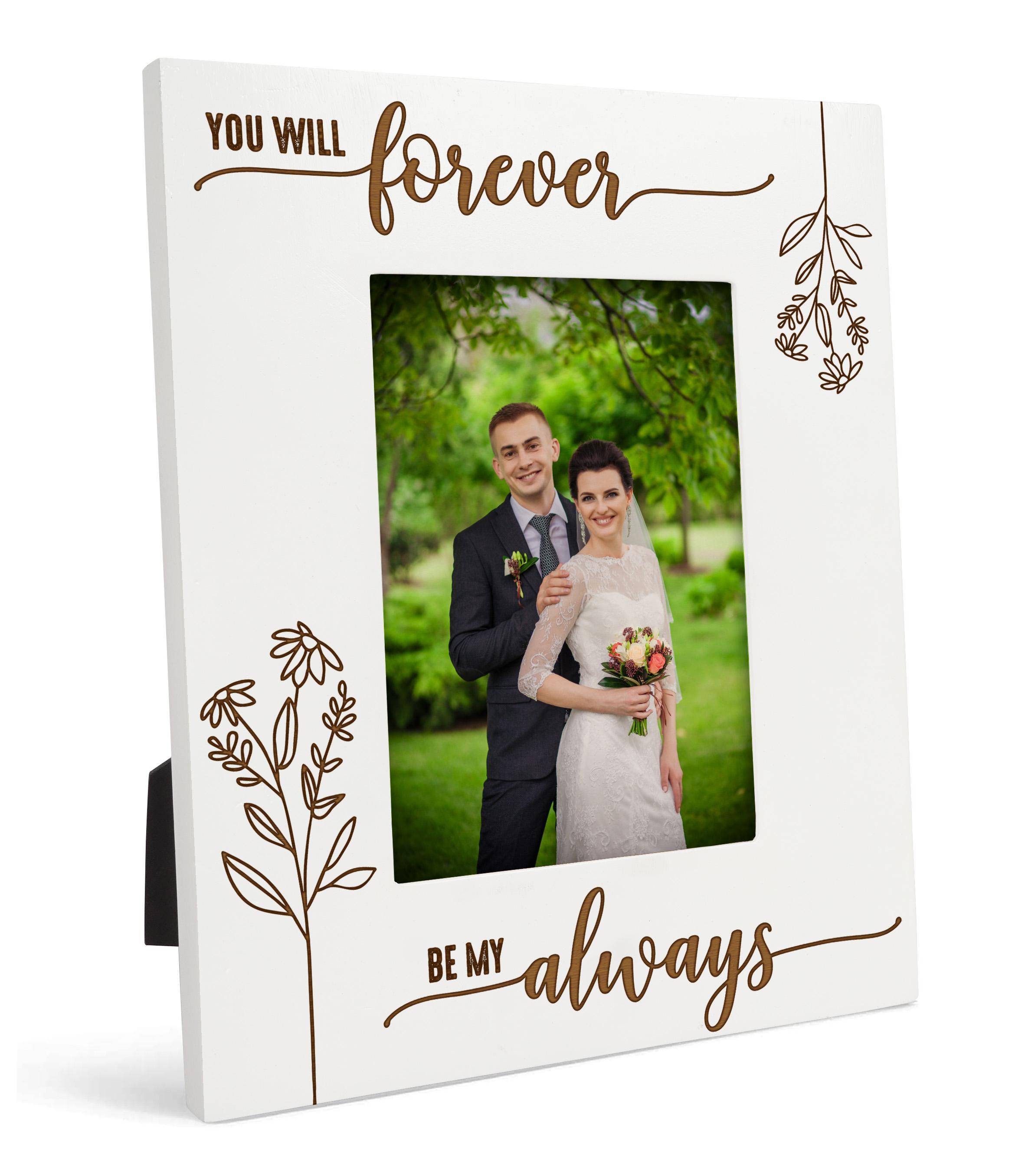 

Darling Souvenir MADE WITH LOVE Дерев яна настільна фоторамка з гравіюванням. Ти назавжди будеш моїми цитатами. Біла фоторамка 4x6 Inches Vertical білий