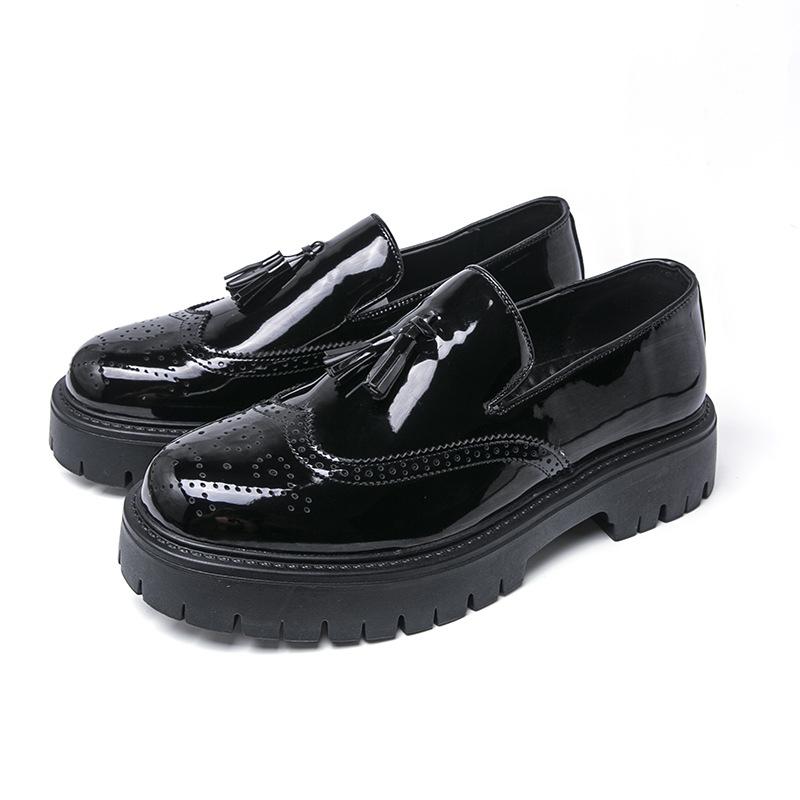 

Men s patent leather flower block casual shoes European and American large size gold round head leather shoes British glove men s shoes 46