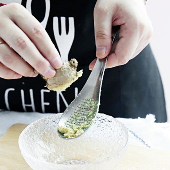 Useful Easy To Clean Widely Use Unbreakable Garlic Masher Fruit Vegetable Grinding Gadget for Home Garlic Press