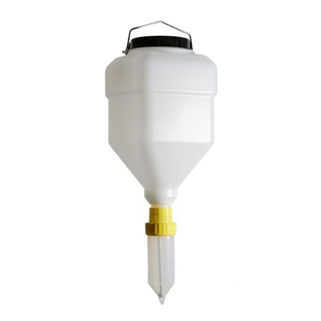 Space Saving 5.5L Square Squeeze Bottle Practical Hanging Square Sauce Dispenser Designed For Heavy Duty Use