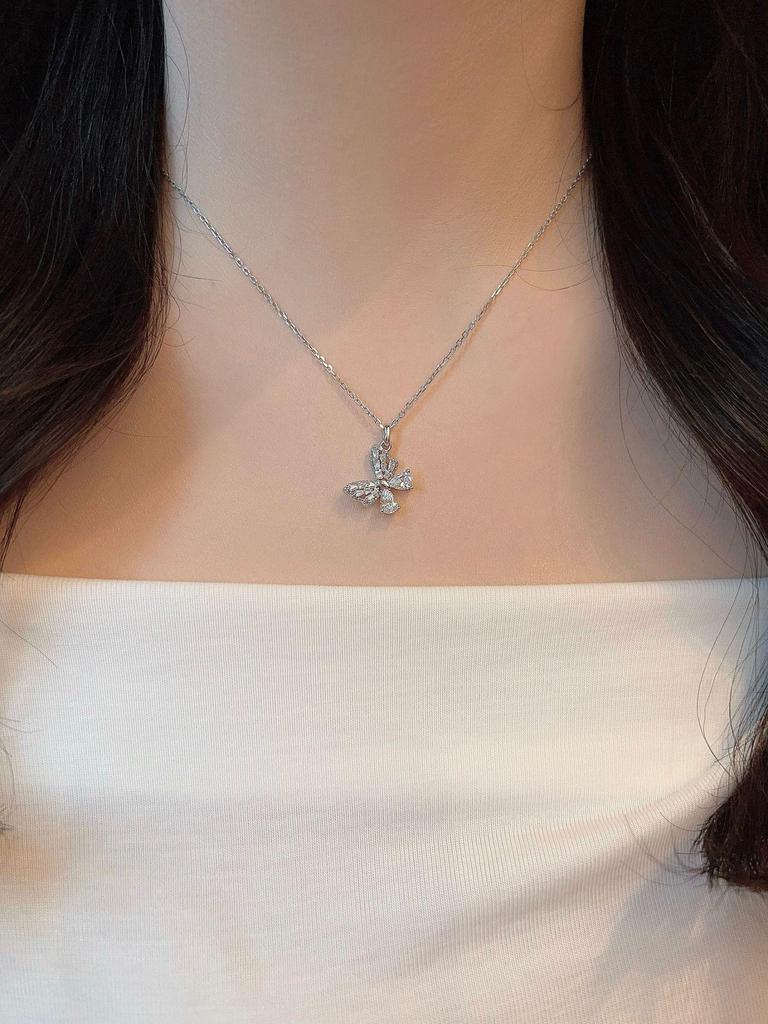 Lively Butterfly Clavicle Chain: 925 Sterling Silver Diamond Openwork Necklace for Women