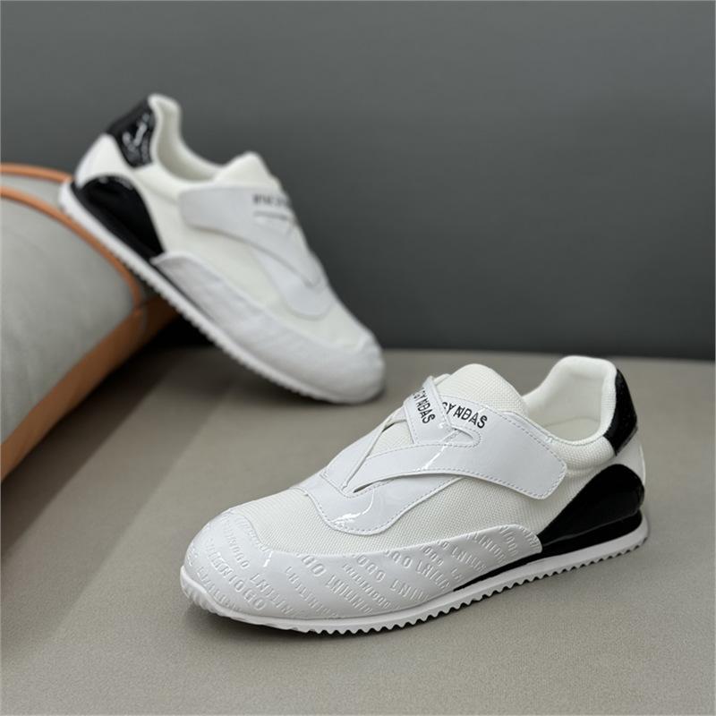 Neue bequeme Schuhe Sneaker atmungsaktiv und bequem dnh