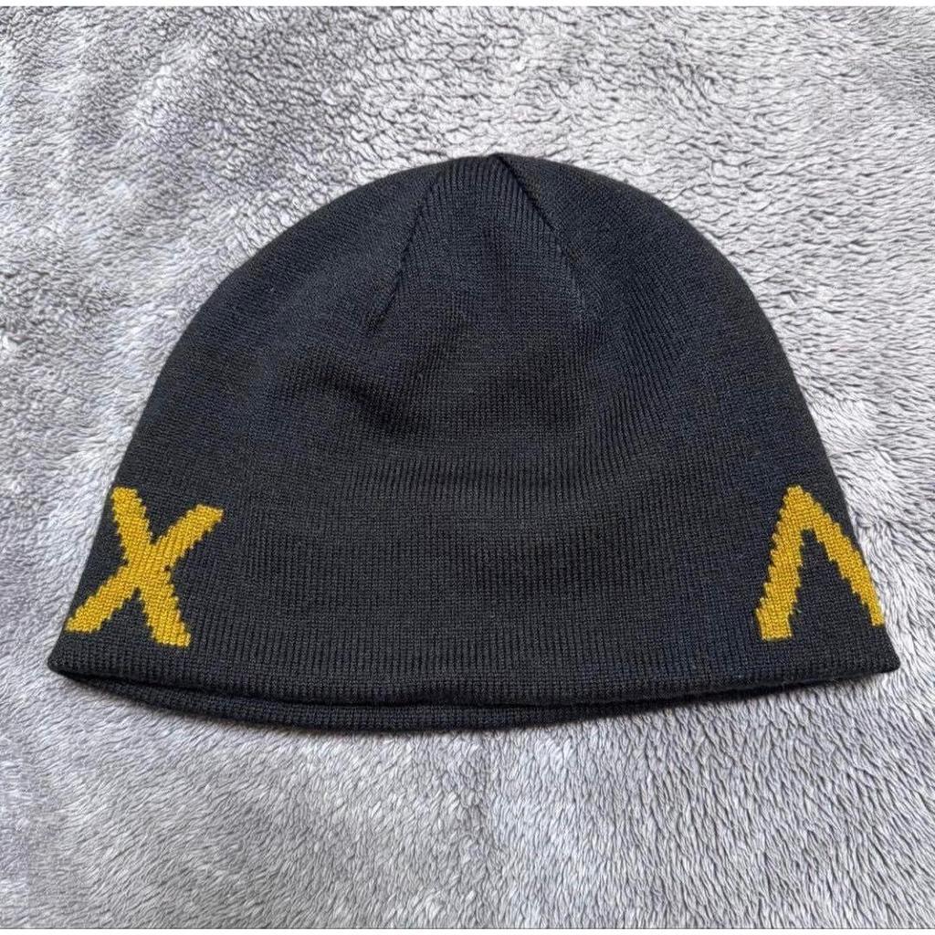 Used ARC'TERYX knit hat