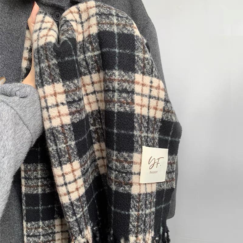 Christmas Wishes Festive Atmosphere New Year's Plaid Tassel Scarf Women's Winter Korean Version Versatile Thickened Warm Scarf Shawl