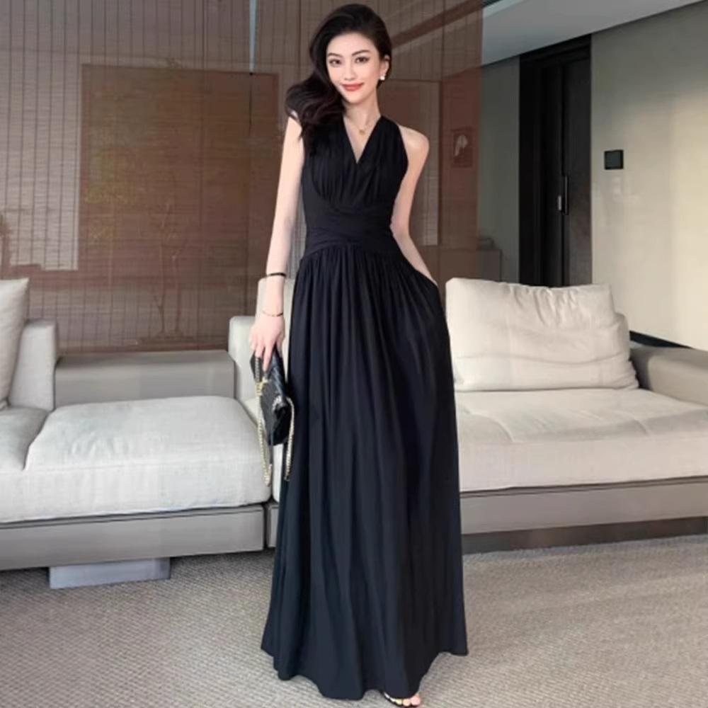 French Temperament Slim Fit and Thin Neck Dress Women's Summer New Waist Holiday Style Sleeveless Long Dress