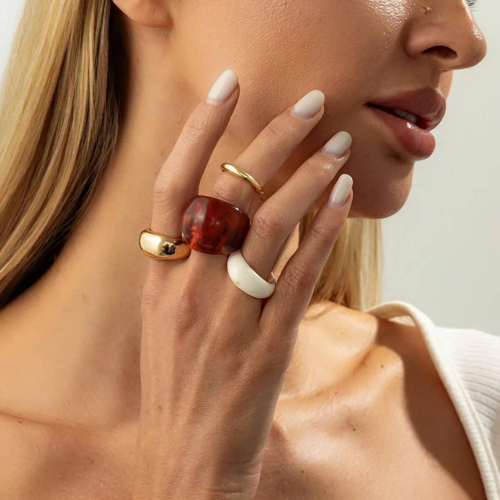Salircon 4Pcs/Set Vintage Brown Transparent Resin Wide Rings Women Irregular Geometric Ring Autumn Winter Charm Jewelry Gift New