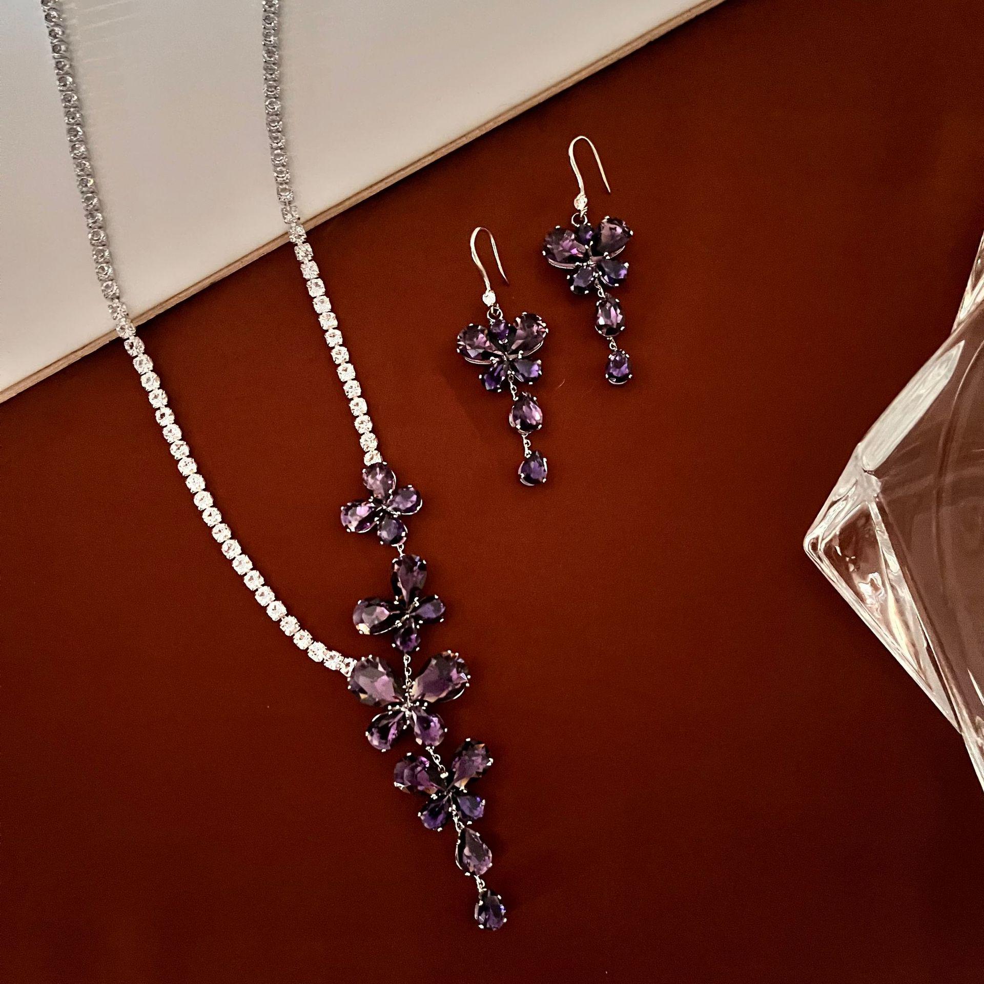 Elegant Butterfly Zirconia Teardrop Necklace - Versatile Clavicle Chain for Evening Gowns