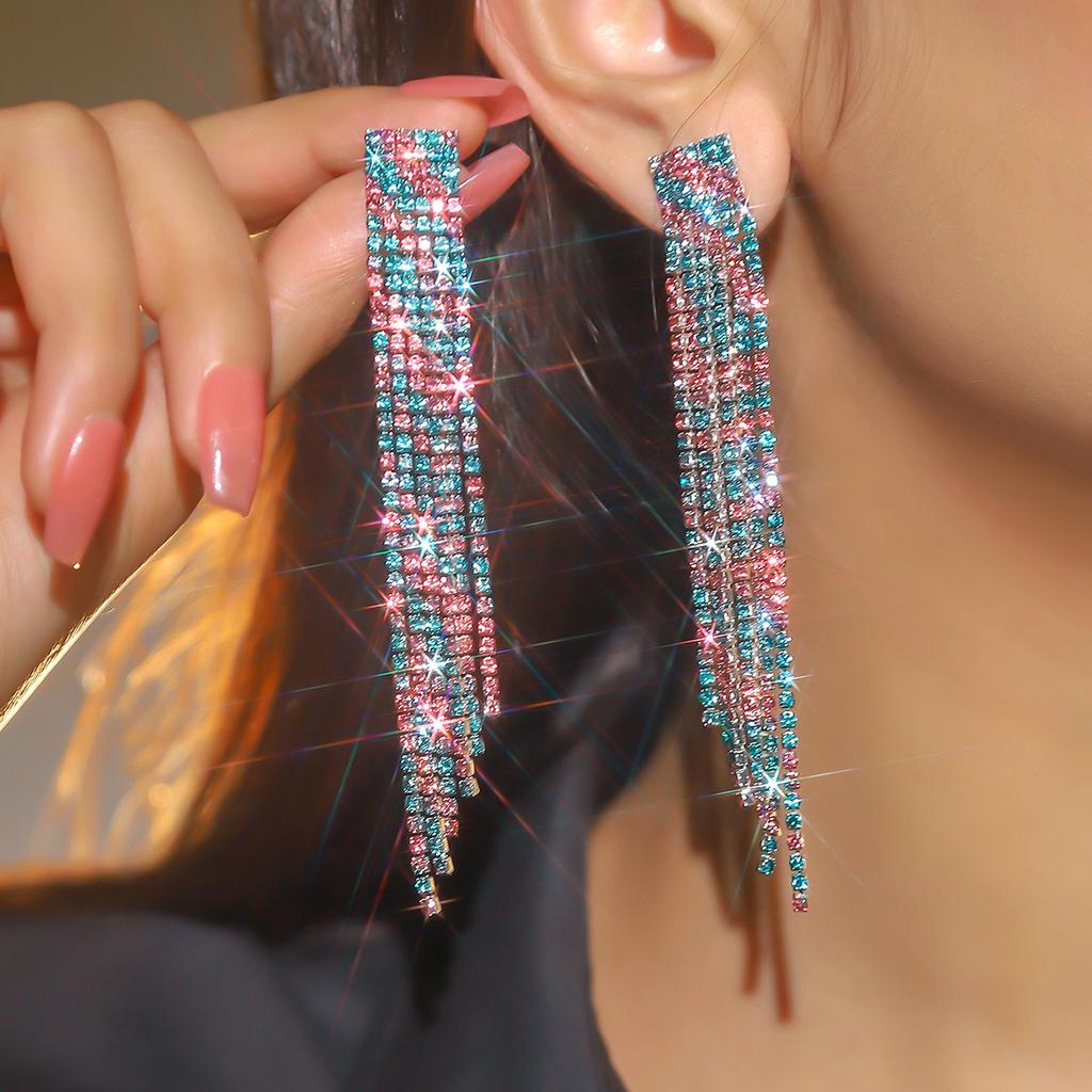 Long Tassel Earrings with a Shiny Temperament Full of Diamonds