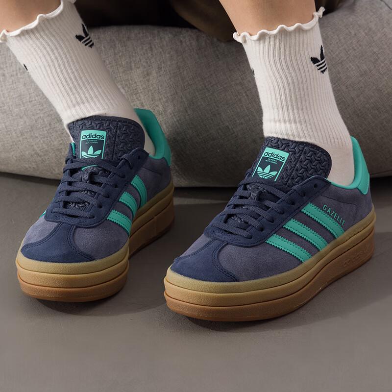 

Adidas Women s JQ6437 Low-Top Sneakers 36