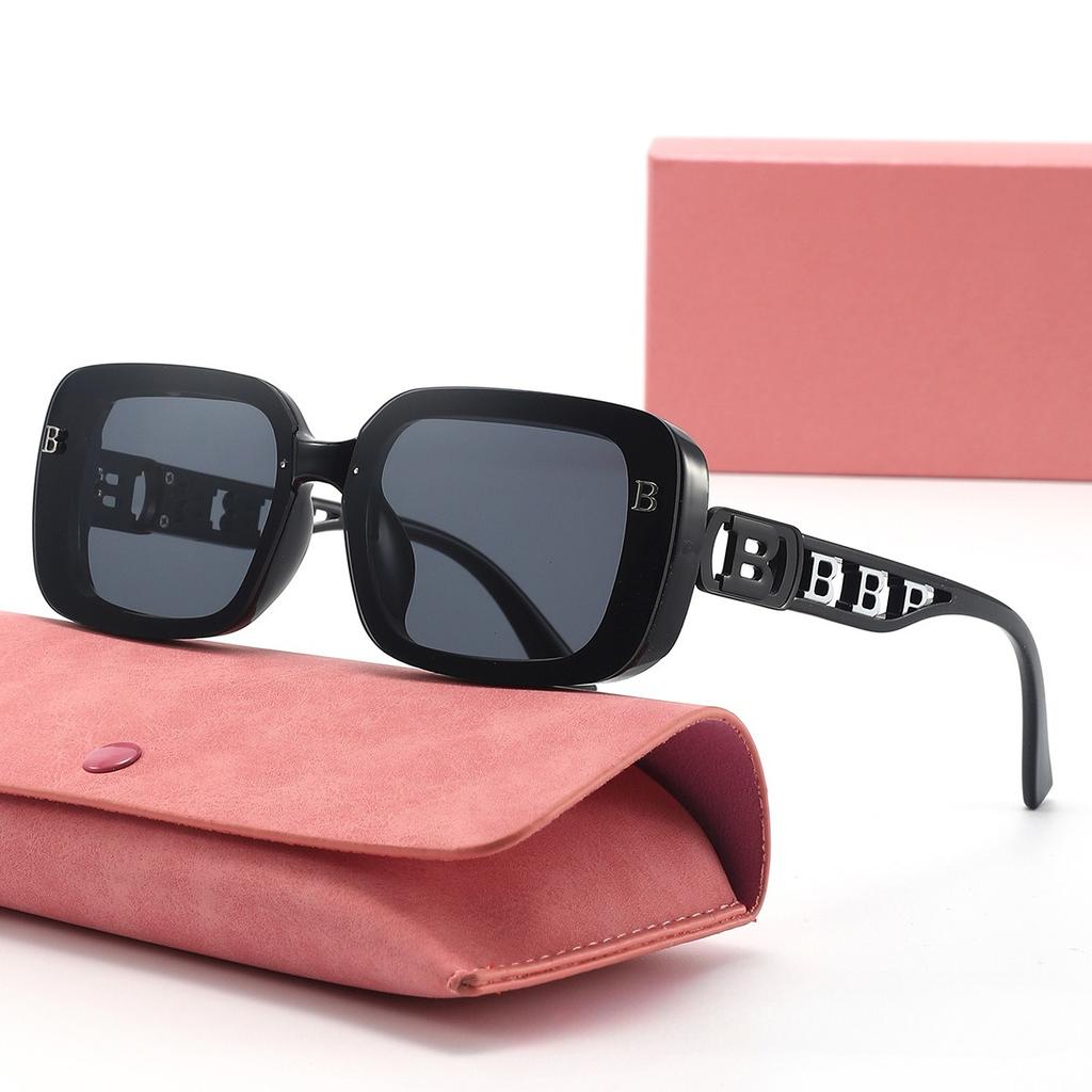 Lunettes de soleil carrées de luxe avec branches lettrées, Lunettes de soleil stylées pour femmes et hommes.