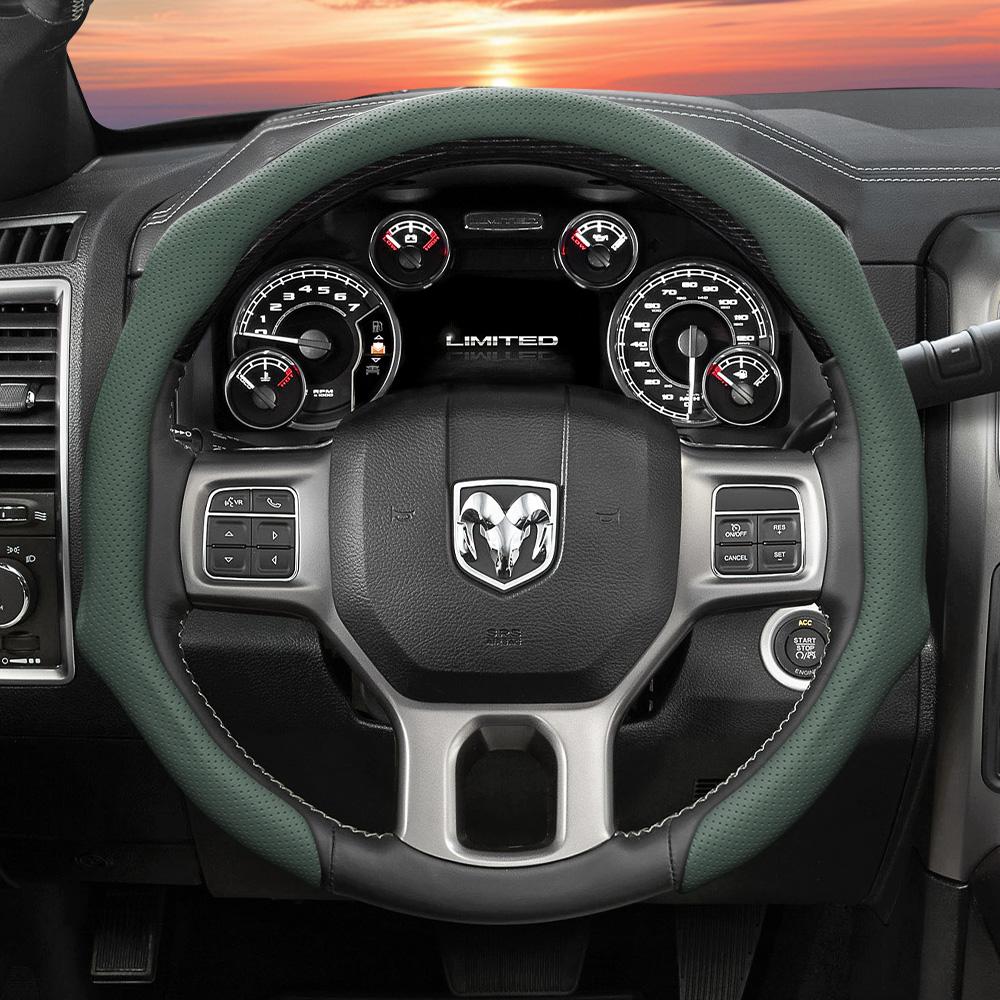 

Suitable for Ram Perforated Leather Steering Wheel Cover, Non-Slip, Sweat-Absorbent, Breathable, Integrated Snap-On Protective Cover for Pickup