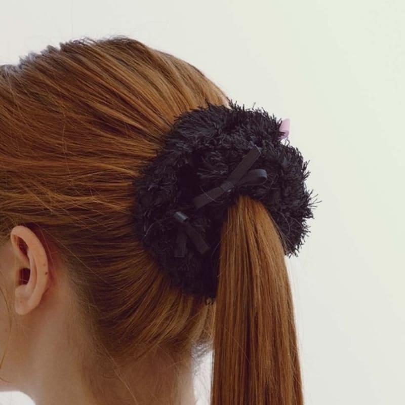 

хиш резинка для волос с бахромой12 black