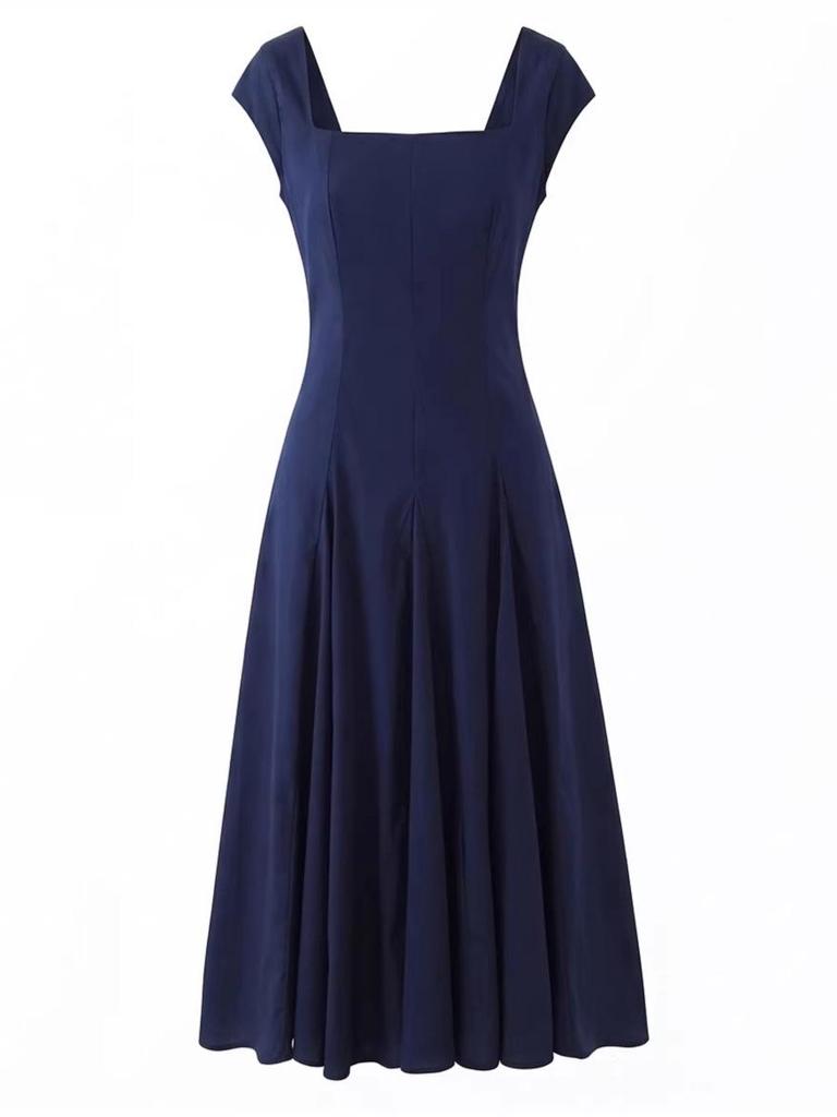 Elegantes quadratisch ausgeschnittenes Midi-Kleid im französischen Stil mit Bindegürtel