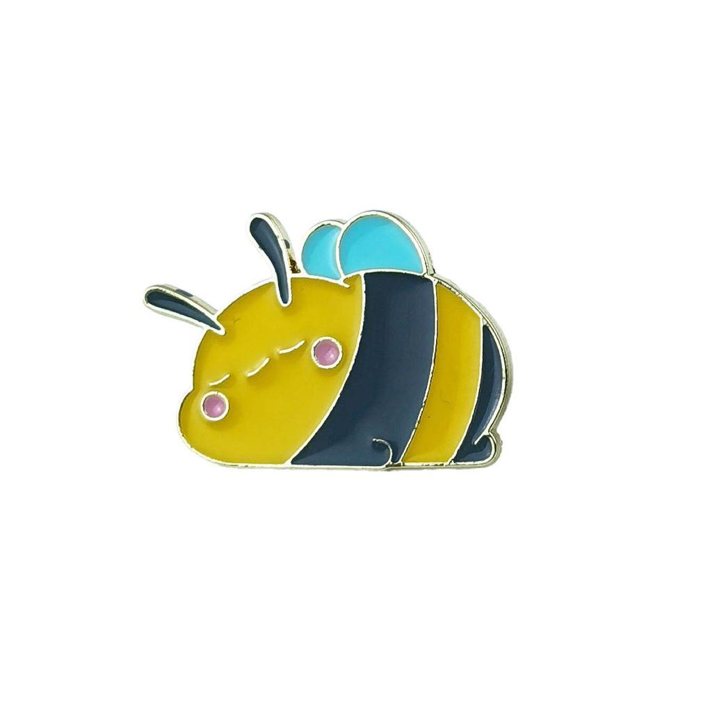 Charming Butterfly & Bee Metal Badge: Cartoon Insect Brooch for Clothing & Accessories