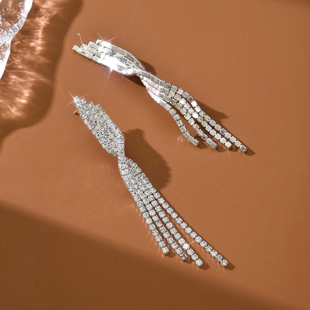 Light luxury fashion full diamond tassel earrings with high-end and personalized design earrings for women