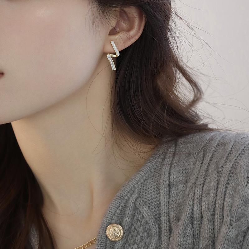 S925 Silver Geometric Simple Versatile Earrings - Elegant Design