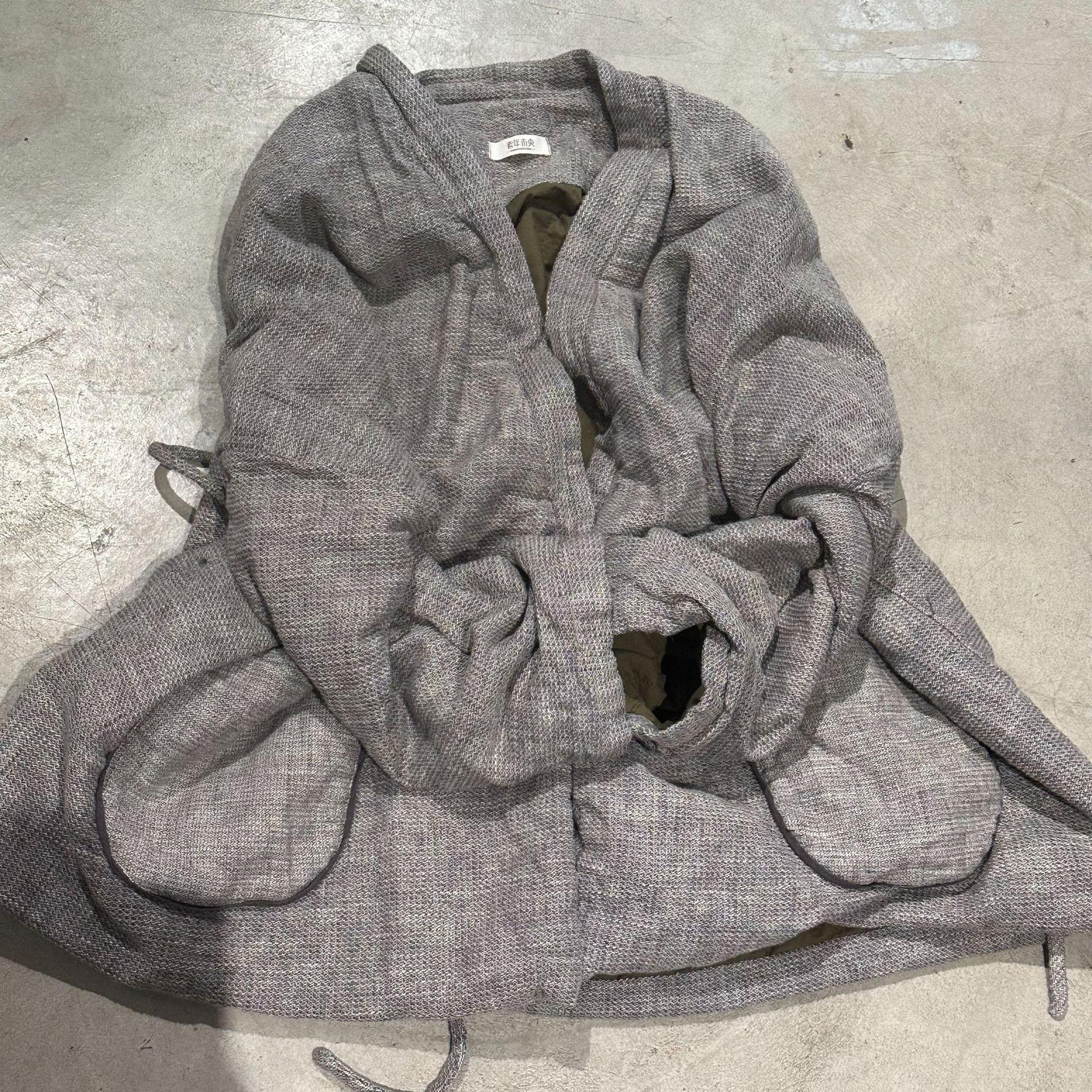 

Johnature Women Chinese Style V-Neck Long Sleeve Solid Color Coats Winter Vintage Women One Size светло-серый