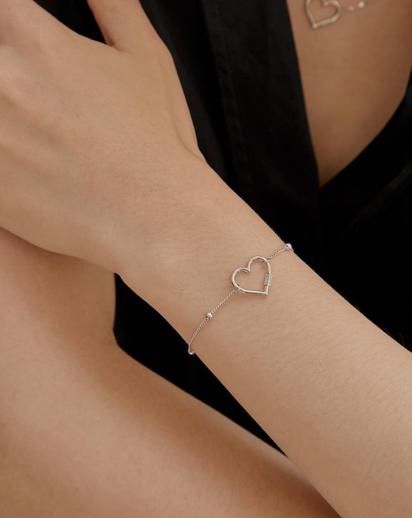 Pm 06:17 Lock Bracelet