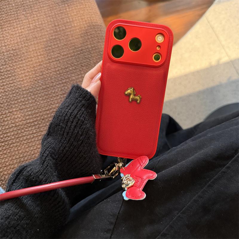 New Year's red pony pendant applies to Apple 17promax mobile phone case iPhone16 all-inclusive 15/14 cute 13