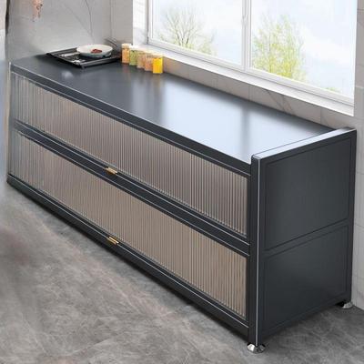 Mehrschichtiges Küchenregal und Sideboard mit Mikrowellenherd-Schrank