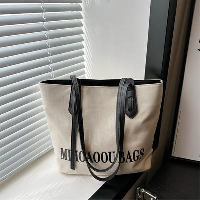 Large Capacity Tote Bag for Summer College Students for Class Commuting Bag for Women Fashion New Fashionable Casual Shoulder Bag