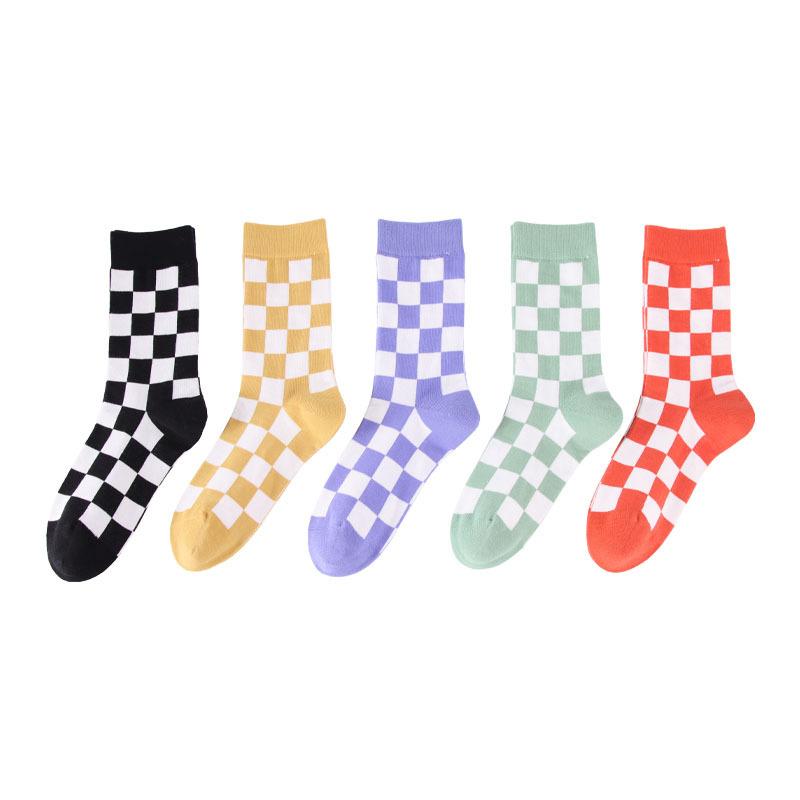 Female Spring and Autumn All Build Checkerboard Square Wicking In The Tube Socks
