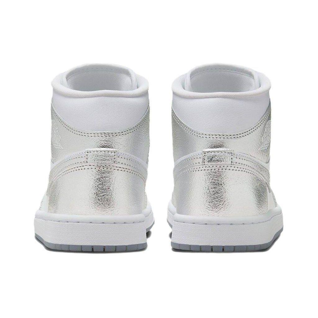 Sneakers Air Jordan 1 Mid SE Argento Metallizzato da Donna Bianco Grigio Lupo FN5031-100