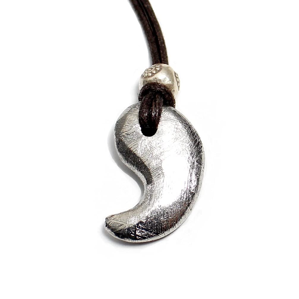 [World Accessories Carmelo] Gibeon Magatama Space Meteorite Pendant Choker for Men and Women