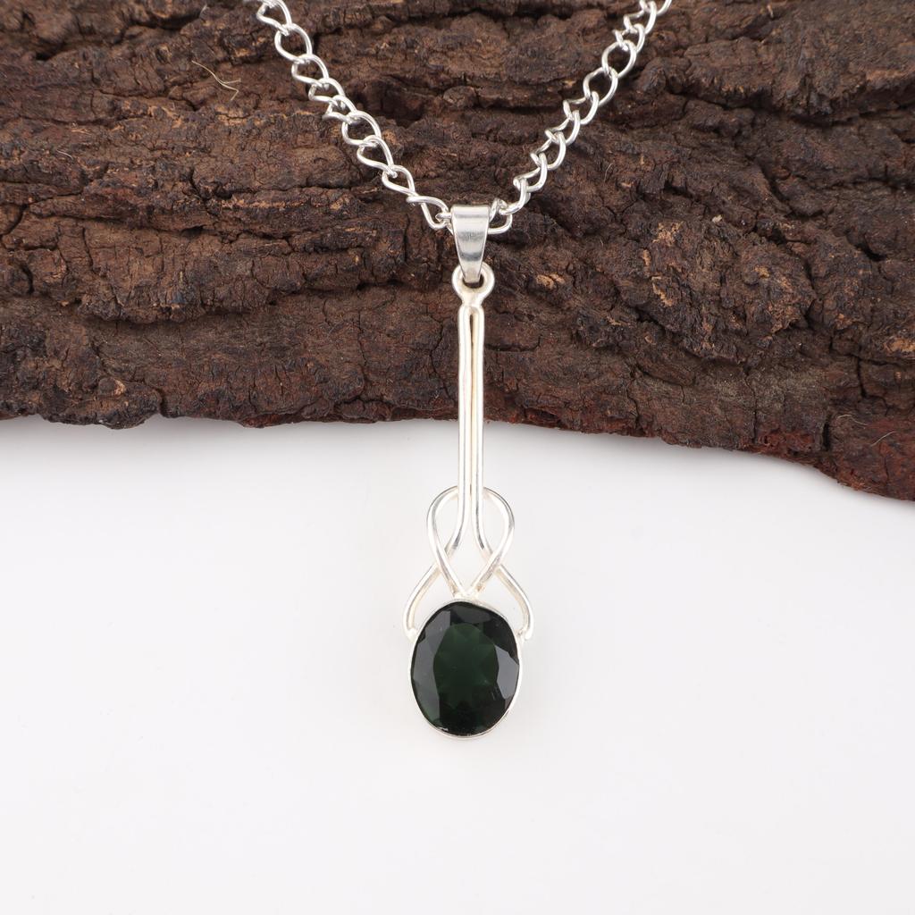 Bijuterii cu Piatră Prețioasă Turmalină Verde, Pandantiv din Argint Sterling Solid 925, Pandantiv Uimitor cu Turmalină, Bijuterii de Designer Handmade Pentru Femei