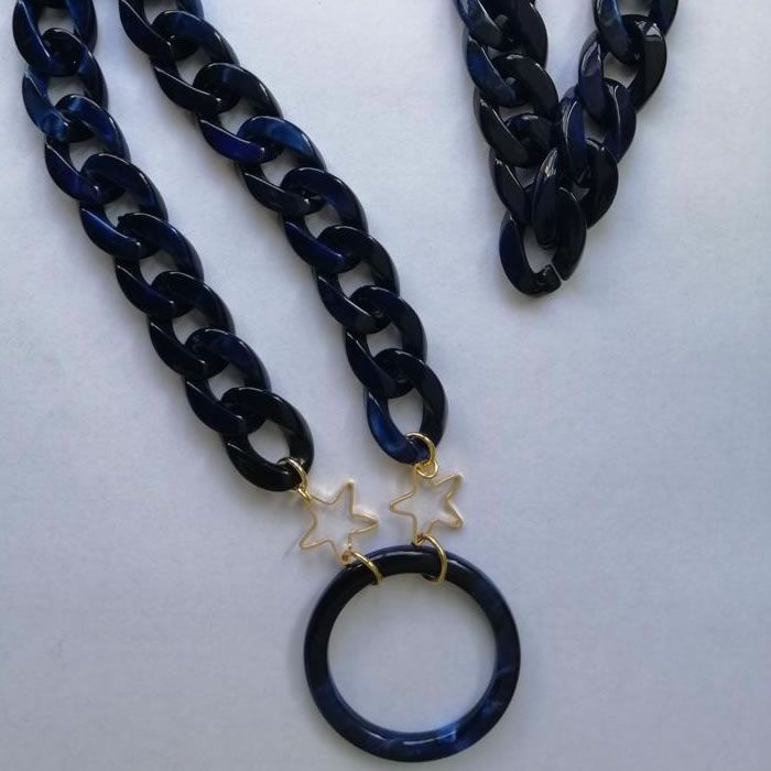 

Farmamoda Sapphire Blue Glasses Necklace