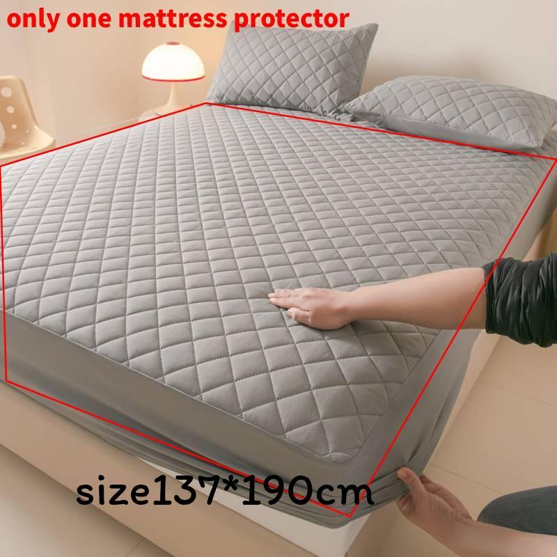 Polyester Bed Cover With Solid Color Design For Bed Protects Mattress And Prevents Dust