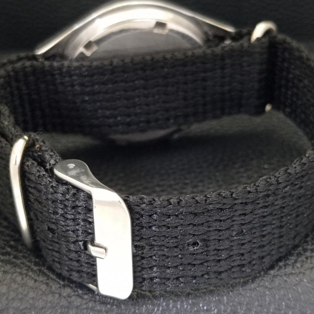 VINTAGE SEIKO AUTOMATIC 7009A JAPAN MENS SILVER COLOR DIAL WATCH A701449-5 R206b-a701449