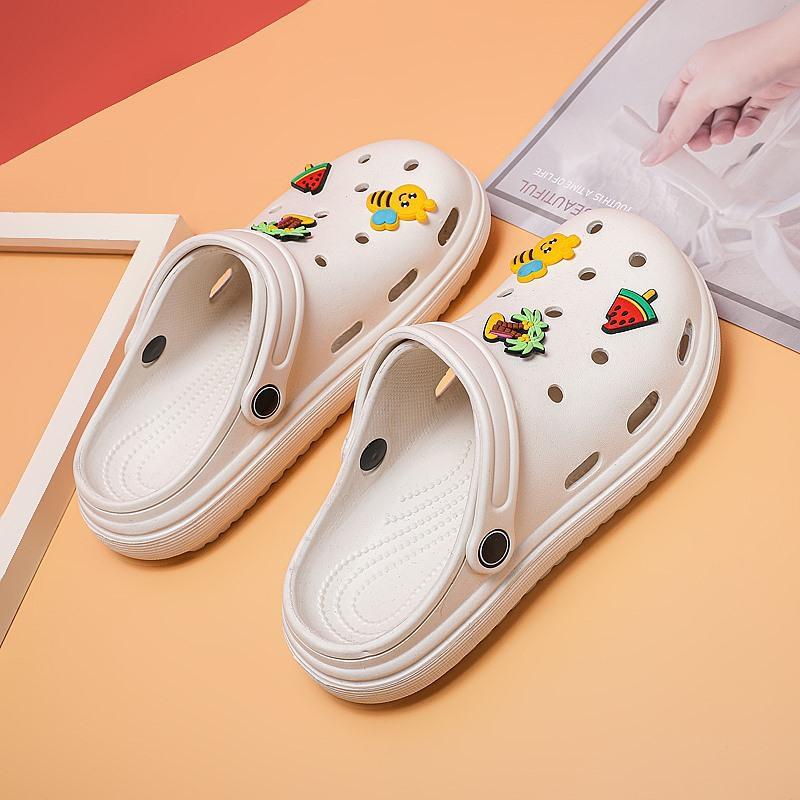 Outdoor fashion casual versatile women's wear-resistant and non-slip new ultra-light hole shoes accessories shoe buckle jewelry shoe flowers are cute