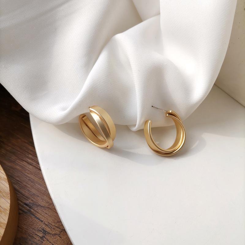 

Retro Matte C-Shaped S925 Silver Hoop Earrings - Hong Kong Style a pair золотой