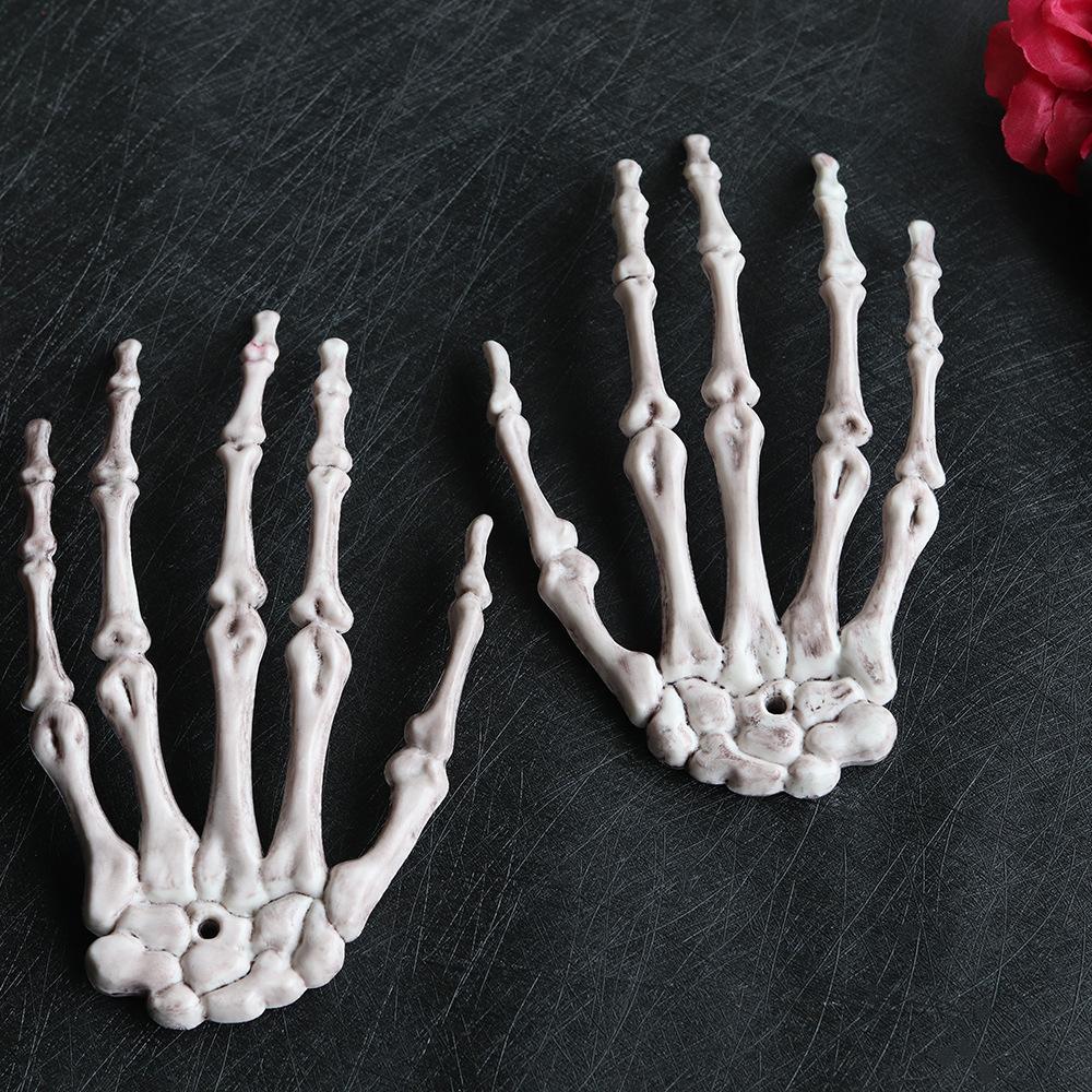 Plastic Skeleton Hands Skull Claws Halloween Mini Bone Hand Prop for Haunted House Bar Escape Room Table Decor Prank Ornament