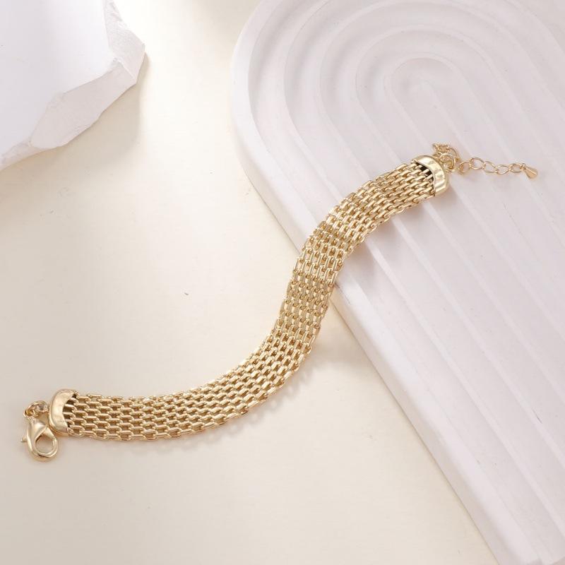 European and American jewelry fashion personality ins style pearl jewelry retro exaggerated bohemian versatile bracelet