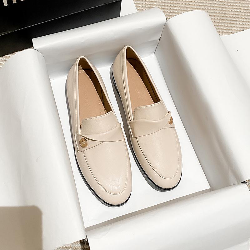 Black small leather shoes women's style autumn new versatile flat single shoes large size shoes