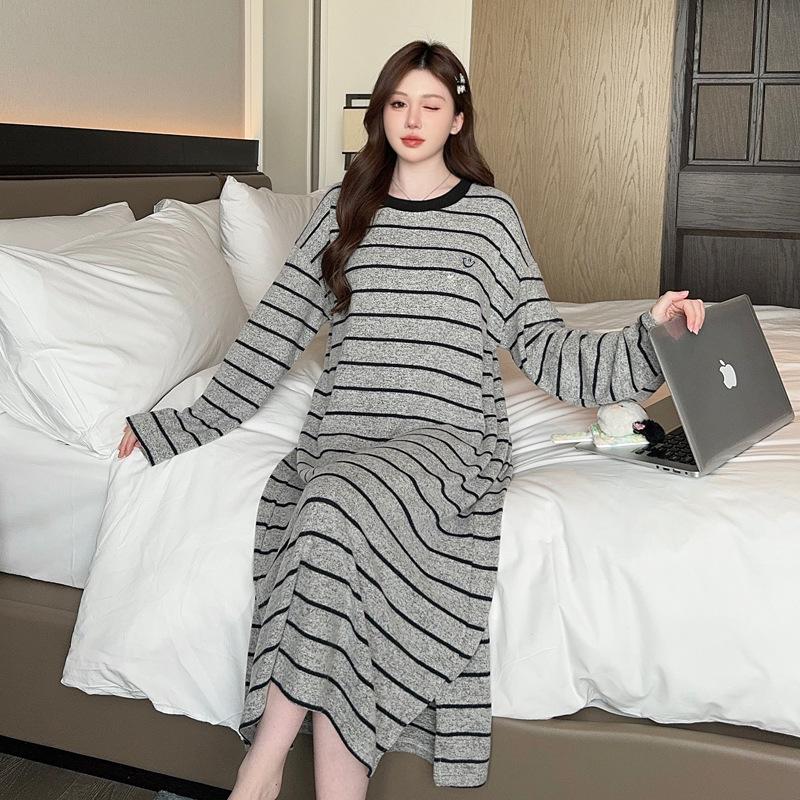 Women's Yarn-Dyed Stripe Cashmere Pajamas - Long-Sleeved Loose Nightdress for Autumn/Winter