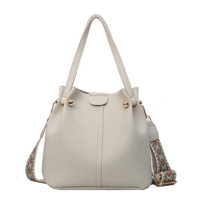 Bag Women's 2025 New Retro Fashion Simple Texture Bucket Bag Versatile Solid Color Shoulder Messenger Commuter Bag