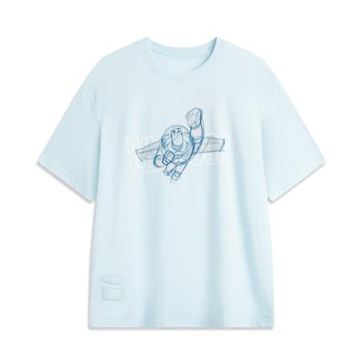Li Ning X Disney Seria Toy Story Amerykański Casual Prosty Nadruk Szybkoschnący Wygodny Oddychający T-shirt z Okrągłym Dekoltem i Krótkim Rękawem Męskie Topy AHSV685-4