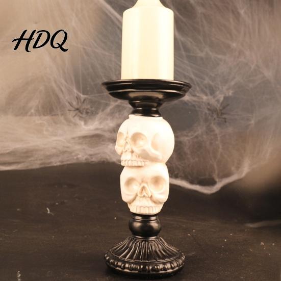 Adornos Espeluznantes de Casa Encantada Portavelas Gótico Calavera de Cuervo de Resina de Halloween Portavelas Pilar Escultura Hecha a Mano Base Soporte Vintage para Velas Cónicas para