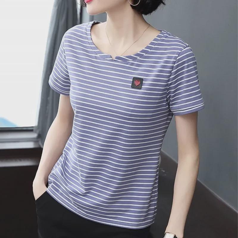 Women's Korean Striped Loose-Fit Summer Top - Casual and Versatile Short Sleeve T-Shirt for Middle-Aged Moms