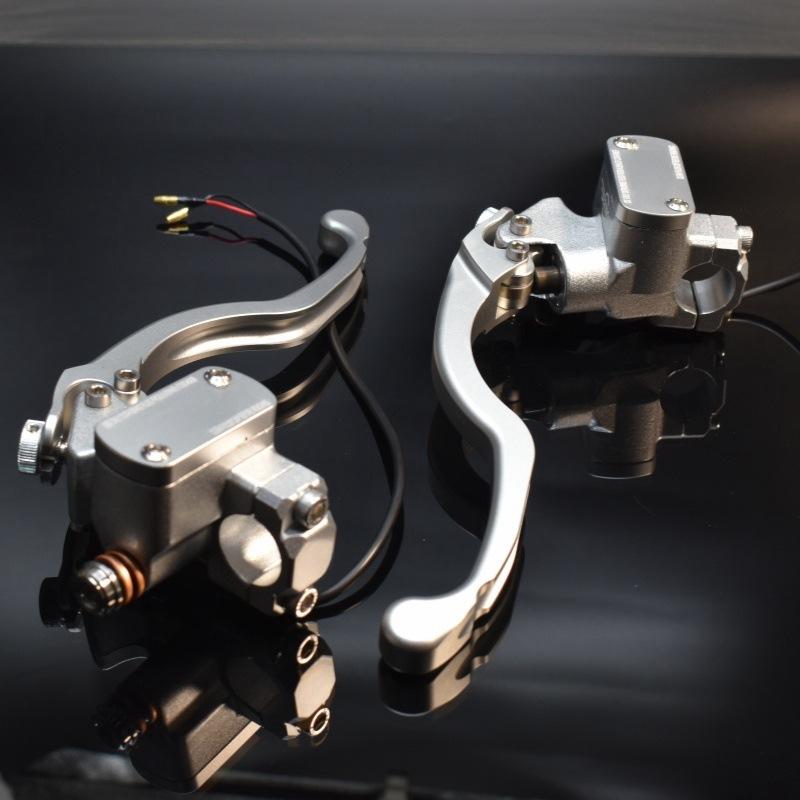 Beringer Universal 17.5MM Piston Motorcycle Electric Motorcycle Brake Master Cylinder Hydraulic Clutch No.9 Silver on the left